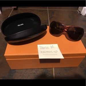 💯 authentic Prada sunglasses